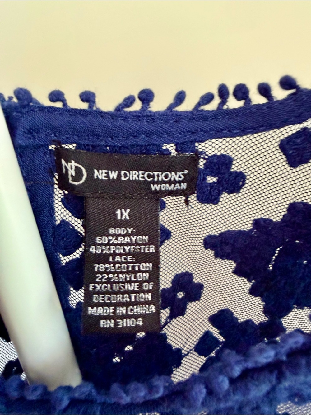 New Directions Navy Lace Yoke Pom Pom Trim Swing Top Blouse 1X - Picture 4 of 4